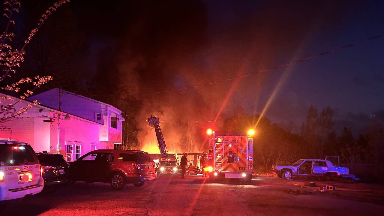 Fire destroys auto repair shop in Campbell