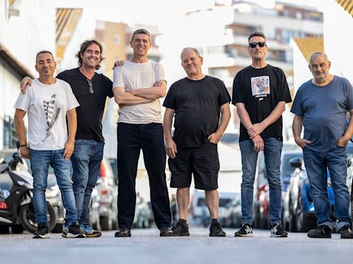 El último baile de Danza Invisible, la banda que lleva 41 años cantando al sabor del amor