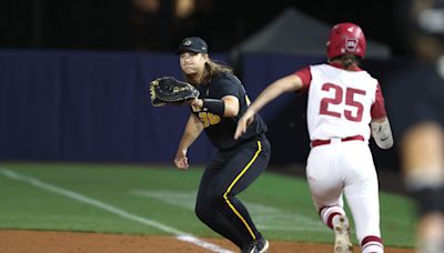 Arkansas-Missouri softball game suspended, to continue Friday