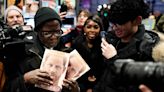 Fans queue to buy Harry’s memoir at midnight to read story from ‘horse’s mouth’