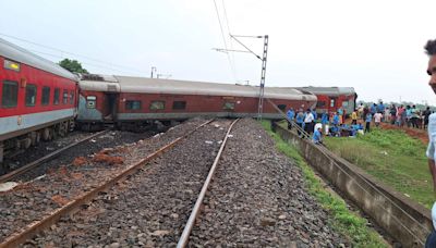 Jharkhand train updates: 2 killed, 20 injured as 18 coaches derail in Jharkhand