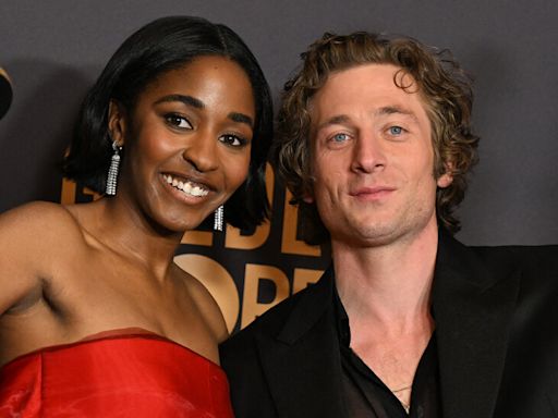 Are Ayo Edebiri and Jeremy Allen White Dating?