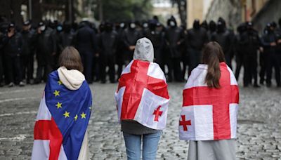 En qué consiste la polémica "ley rusa" que aprobó Georgia y provoca protestas masivas desde hace semanas