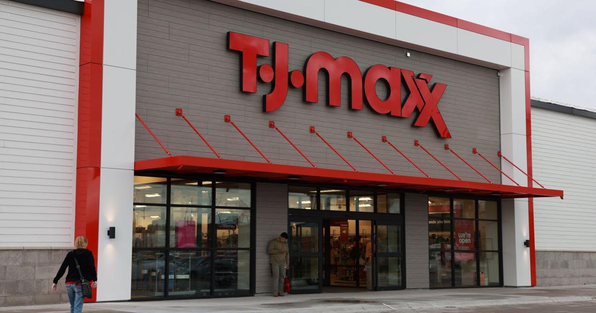 T.J. Maxx celebrates opening Sunday at District 177 in North Platte