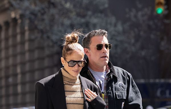 A Source Is Out Here Claiming Ben Affleck Wants to Divorce J.Lo on Grounds of "Temporary Insanity"