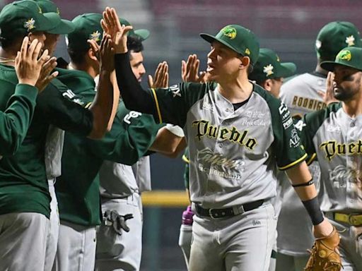 Pericos frena racha ganadora de Diablos al derrotarlos 10-9 en el Harp Helú