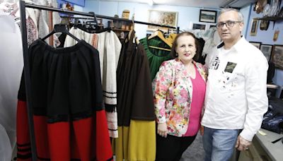 Así se preparan los novios para la gran boda vaqueira del domingo Aristébano (muchos nervios, visita a la braña y una fobia superada)