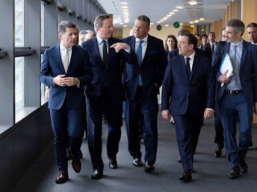 Albares, antes de su reunión con Cameron: “No veo escollos para llegar a un acuerdo sobre Gibraltar con Reino Unido”