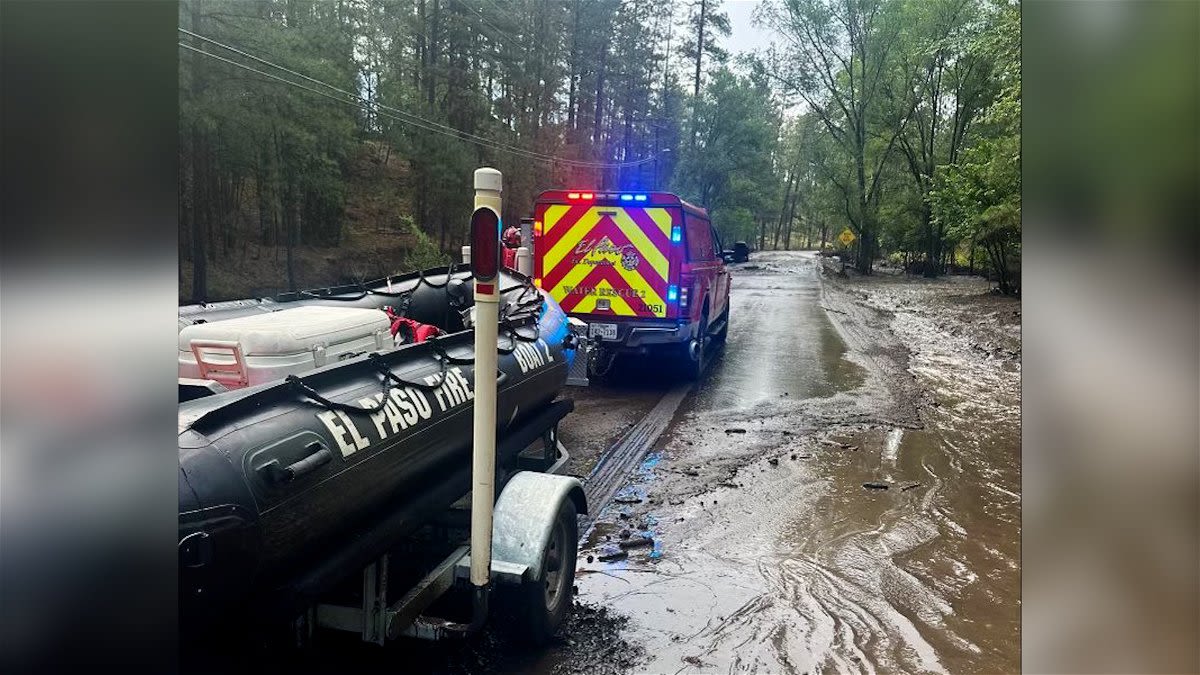 El Paso Fire Water Rescue team deployed to Ruidoso, NM amid flash flooding - KVIA