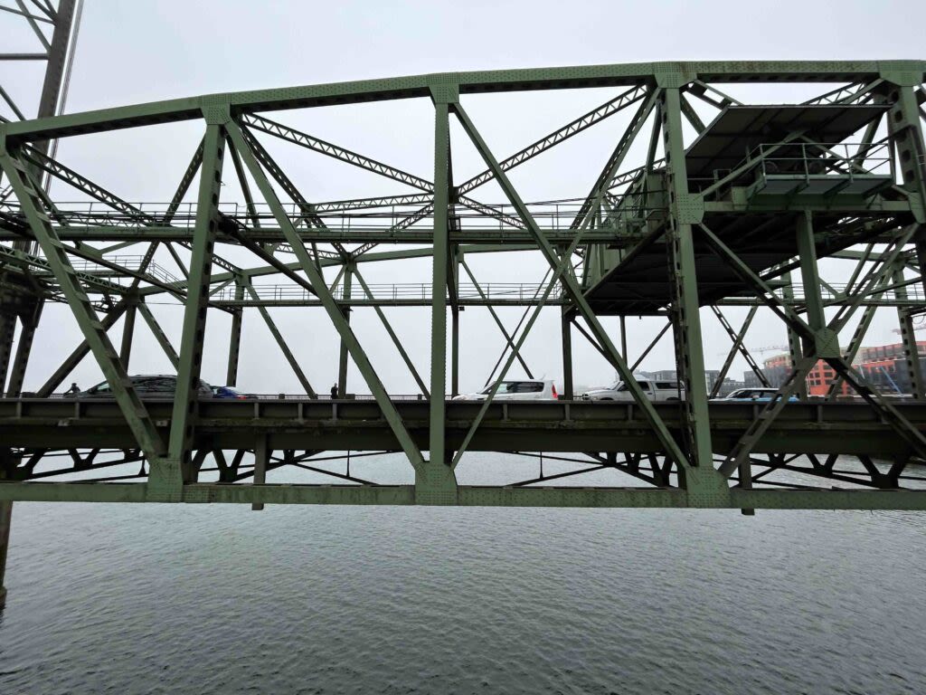 With $1.5B, feds seal commitment to new I-5 bridge linking Washington and Oregon