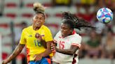 La castigada Canadá avanza en fútbol femenino con triunfo sobre Colombia, que se clasifica también