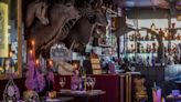 Ruta por el Londres más extravagante: de un museo con calaveras en un bar a la hora del té más lujosa