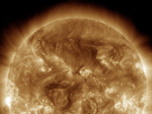 Sun unleashes solar storm at Earth, U.S. may see brilliant aurora