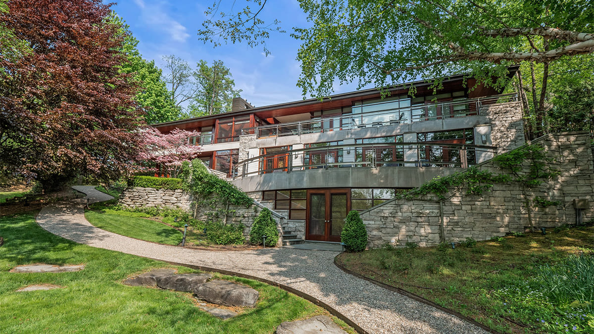 A Frank Lloyd Wright-Inspired Mansion in Michigan Hits the Market for $13 Million