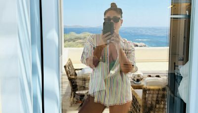 Kareena Kapoor makes the internet go 'Tauba Tauba' with latest mirror selfie; flaunts summer bod in swimwear