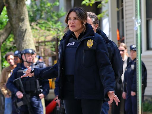 Mariska Hargitay ‘Refuses to Retire’ From ‘Law & Order: SVU,’ Has a ‘Responsibility’ to the Crew