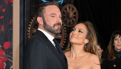 Jennifer Lopez posts breakup song amid Ben Affleck divorce rumors