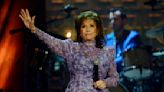 Musicians, fans react to death of country star Loretta Lynn