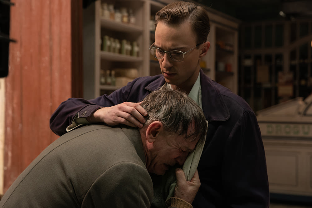 ‘Queer’ Review: Daniel Craig Shows a Whole New Side in Luca Guadagnino’s Bold and Trippy Adaptation of William S. Burroughs...