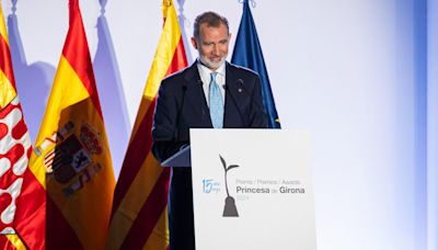 Felipe VI dedica su discurso a Leonor y Sofía: "Me enorgullece como rey y me emociona como padre"