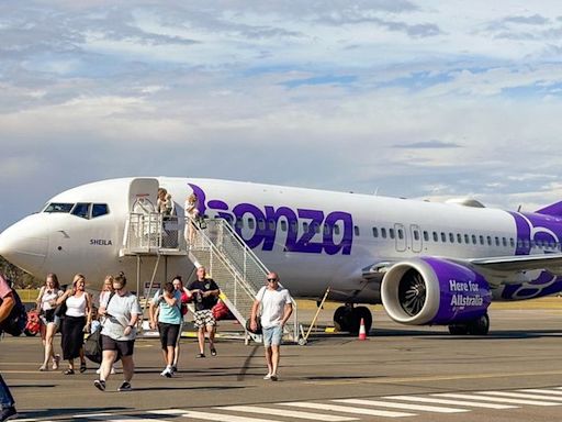 Bonza: Passengers stranded as Australian airline enters administration