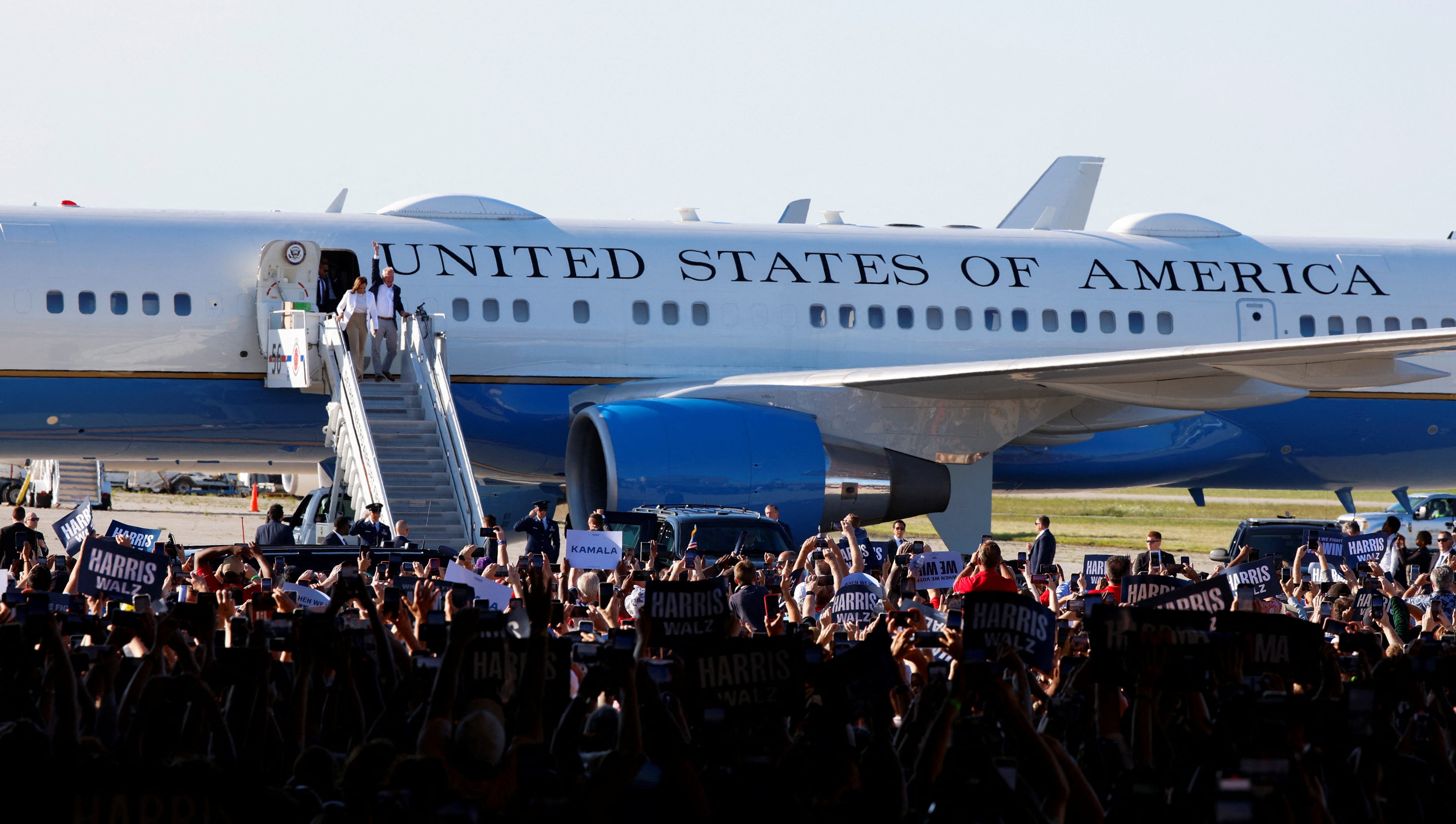 Trump falsely claims Harris used AI to generate visuals depicting large crowds