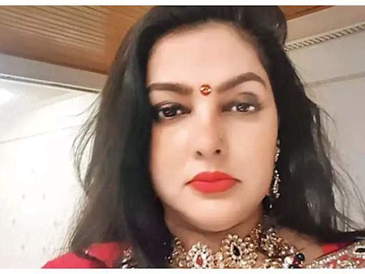 Bombay High Court quashes Mamta Kulkarni's drug case citing lack of evidence: Report | - Times of India