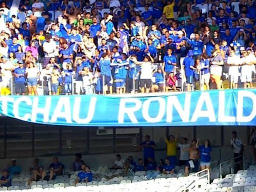 Torcida do Cruzeiro se despede de Ronaldo em tom de ironia | Esporte | O Dia