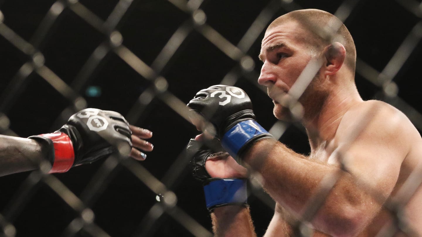 Sean Strickland Says UFC 302’s New Gloves ‘Absolutely Suck’: 'UFC Dropped the Ball'
