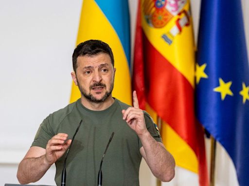 Force Russia to make peace, Zelensky urges West