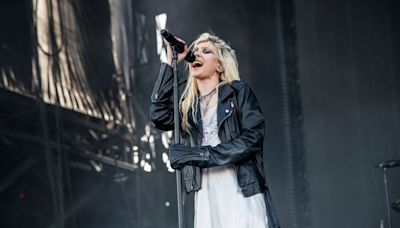 VIDEO: Taylor Momsen es mordida por un murciélago en pleno concierto - El Diario NY