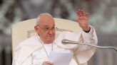 Pope Francis calls for halt to 'spiral of violence' in Middle East
