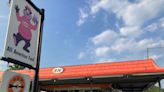 An old-school slice of summer: A&W drive-in doles out dinner right to your car window