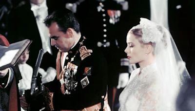 A Look Back at Grace Kelly’s Wedding Dress: The Princess of Monaco’s Lace Gown That Inspired Future Brides Around the World