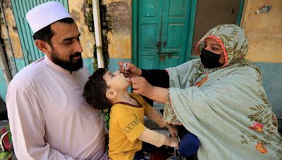 Afganistán y Pakistán comienzan a vacunar a 34 millones de niños contra la polio