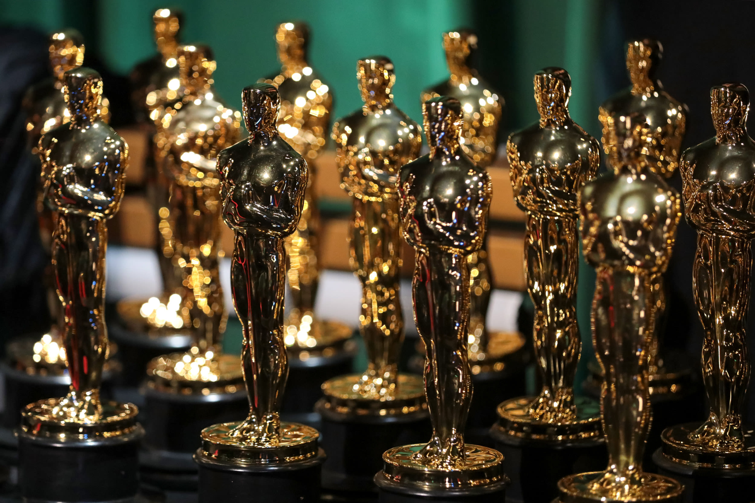 Oscars considering replacing best actor, actress with gender-neutral award