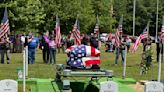 A US veteran died at a nursing home, abandoned. Hundreds of strangers came to say goodbye