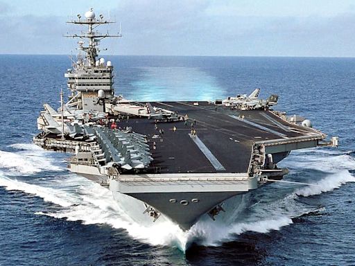 El portaaviones nuclear USS George Washington ya realiza ejercicios militares con la Armada