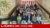 Alumnos daneses visitan el Ayuntamiento en un proyecto de intercambio que "fomenta el europeísmo entre los jóvenes"