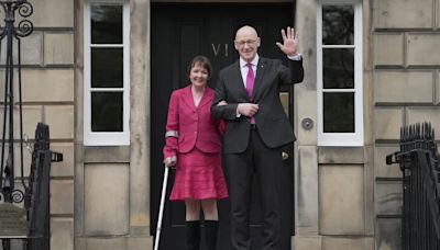 Swinney toma posesión como nuevo ministro principal de Escocia