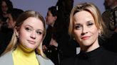 Reese Witherspoon & Daughter Ava's Resemblance Is Wild in Twinning Pic