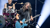 Foo Fighters sell out Dallas tour opener; give shoutouts to Dimebag Darrell, Taylor Hawkins
