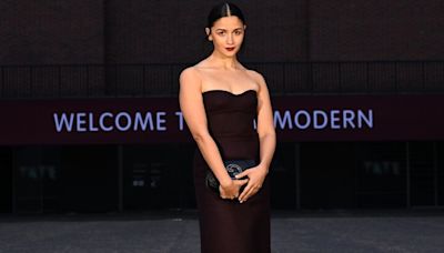 Alia Bhatt Goes Bold in Black Strapless Dress for Gucci Cruise 2025 Show, Check Out Her Hot Photos - News18