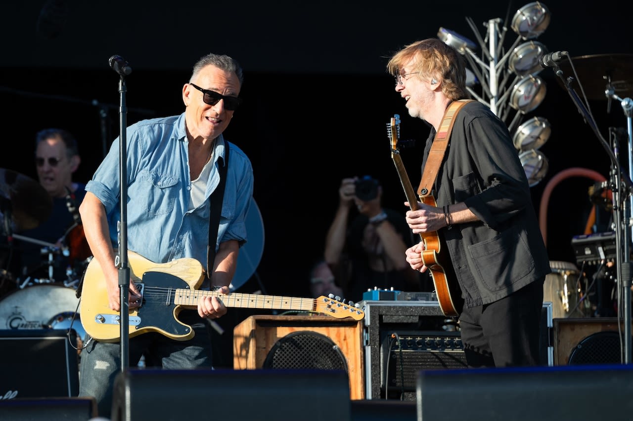 Springsteen surprises fans, unleashes epic jams with Trey Anastasio, Gaslight Anthem