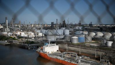 Analysis-US Gulf Coast oil prices to take center stage as exports dominate