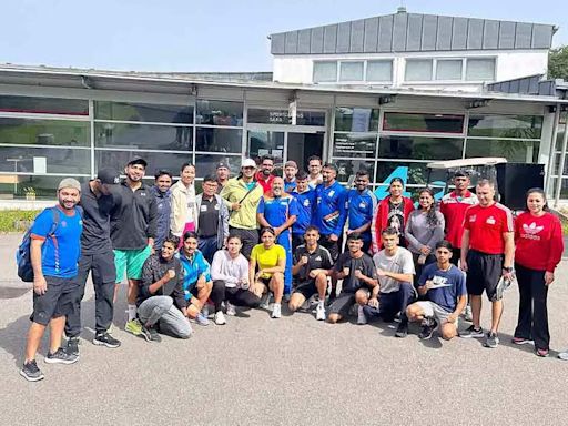 Outside their comfort zone: Paris-bound Indian boxers cook meals, bond with Neeraj Chopra and PV Sindhu in Germany - Times of India