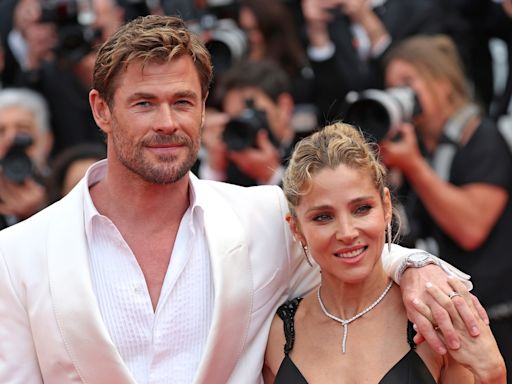 ¿Te has fijado? Elsa Pataky, con la cara deformada e irreconocible en Furiosa junto a Chris Hemsworth