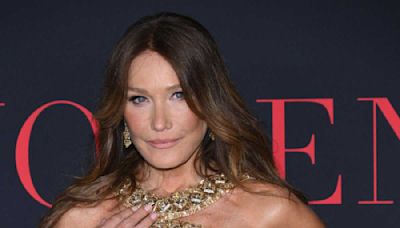 "C’est terriblement dangereux" : Carla Bruni se confie à propos de cette erreur de jeunesse qu'elle regrette "profondément"