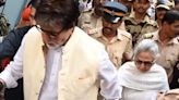 Amitabh Bachchan Holds Jaya Bachchan's Hand In RARE Video As They Cast Their Vote In Mumbai | Watch - News18