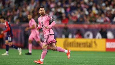 Messi scores twice in 4-1 win over Revolution in front of record crowd at Gillette Stadium